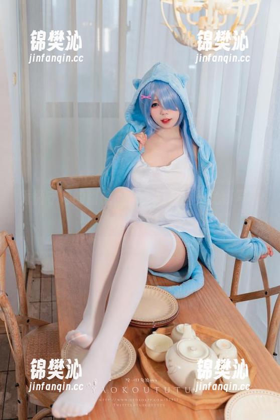 循循守月的甜密回忆：黏黏团子兔新写真集分享！